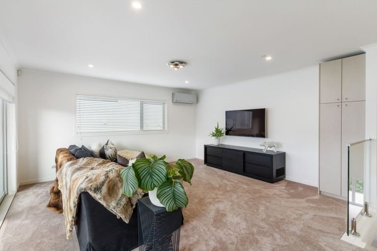 Photo of property in 4 Awakirihi Close, Shamrock Park, Auckland, 2016