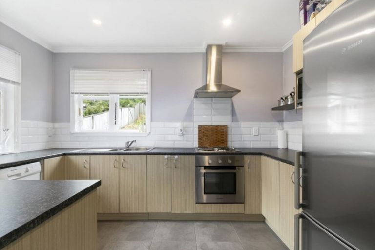 Photo of property in 19 Peel Place, Wainuiomata, Lower Hutt, 5014