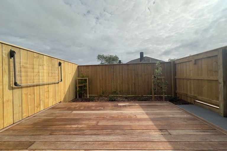 Photo of property in 20/7 Johnston Grove, Taita, Lower Hutt, 5011