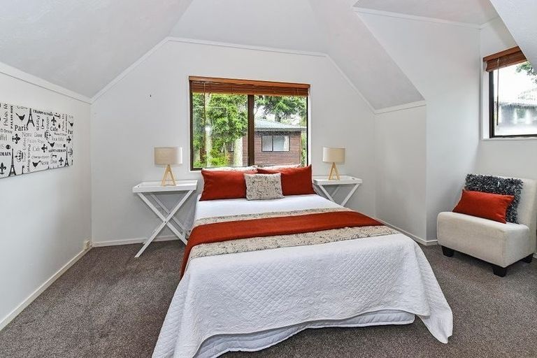 Photo of property in 23a Nyssa Place, Totara Heights, Auckland, 2105