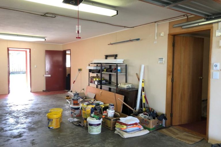 Photo of property in 16 Chestnut Grove, Maungaraki, Lower Hutt, 5010