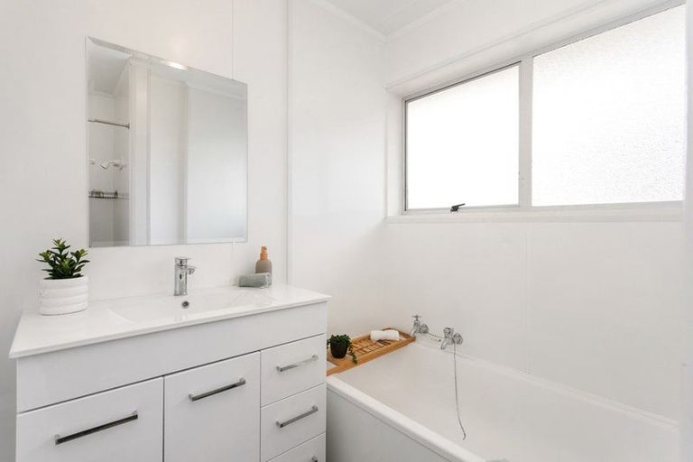 Photo of property in 5 Kawau Crescent, Bromley, Christchurch, 8062