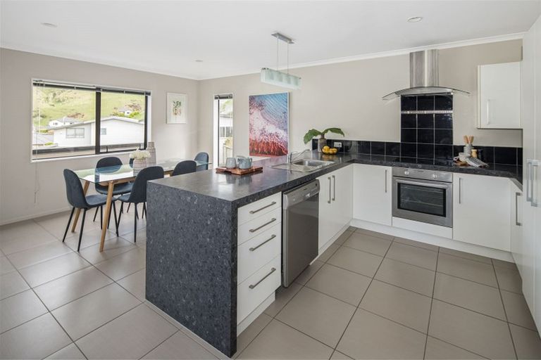 Photo of property in 11a Mauldeth Terrace, Churton Park, Wellington, 6037