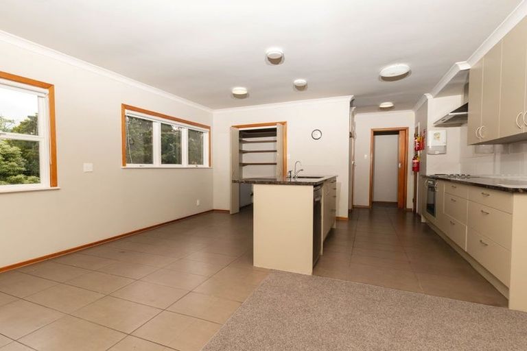 Photo of property in 8 Swanson Road, Henderson, Auckland, 0610