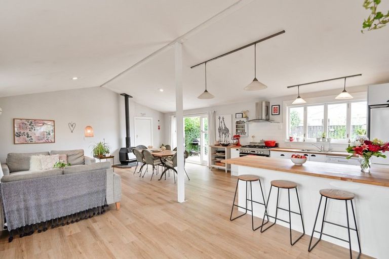 Photo of property in 42 Guthrie Road, Havelock North, 4130