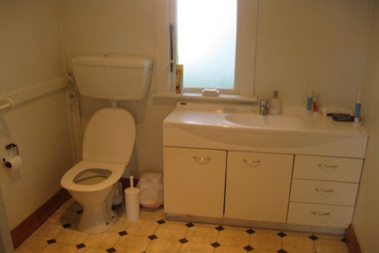 Photo of property in 49 Riverside Drive, Waiwhetu, Lower Hutt, 5010