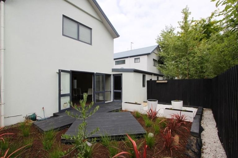 Photo of property in 2/56 London Street, Richmond, Christchurch, 8013