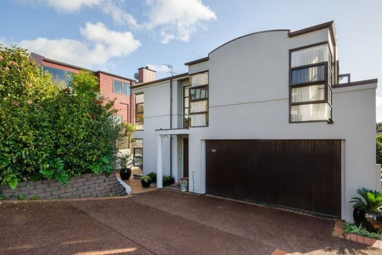 Photo of property in 135 Wiseley Road, West Harbour, Auckland, 0618