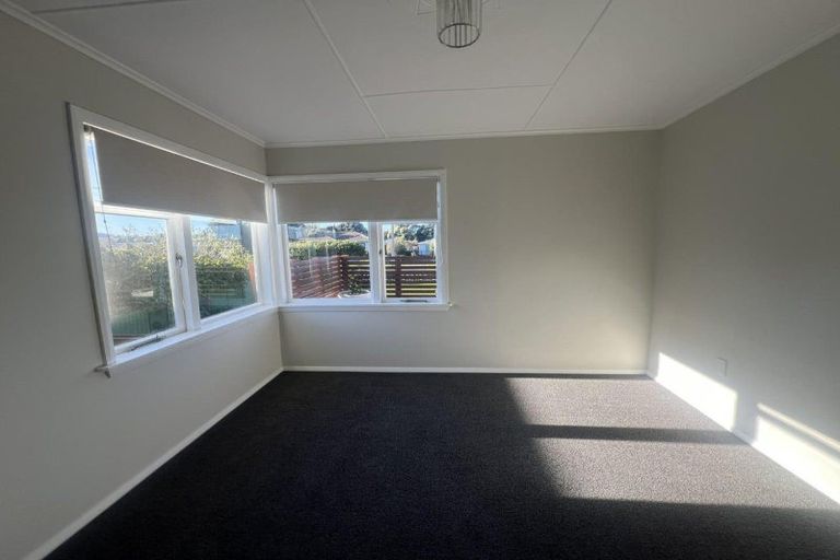 Photo of property in 15 Laird Street, Castlecliff, Whanganui, 4501
