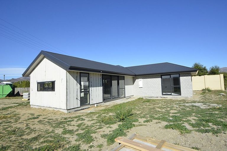 Photo of property in 13 Phoenix Place, Cromwell, 9310