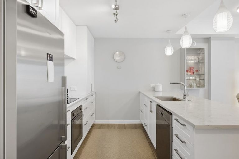 Photo of property in 107 Panorama Heights, Orewa, 0931