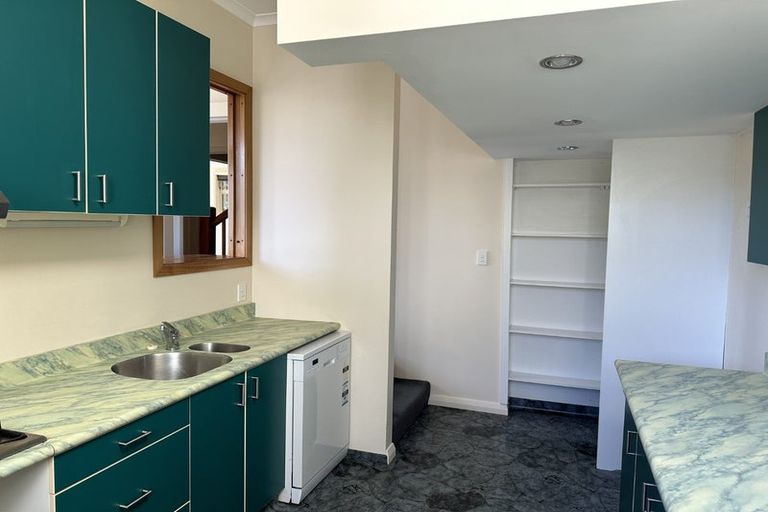 Photo of property in 42 Raroa Road, Kelburn, Wellington, 6012