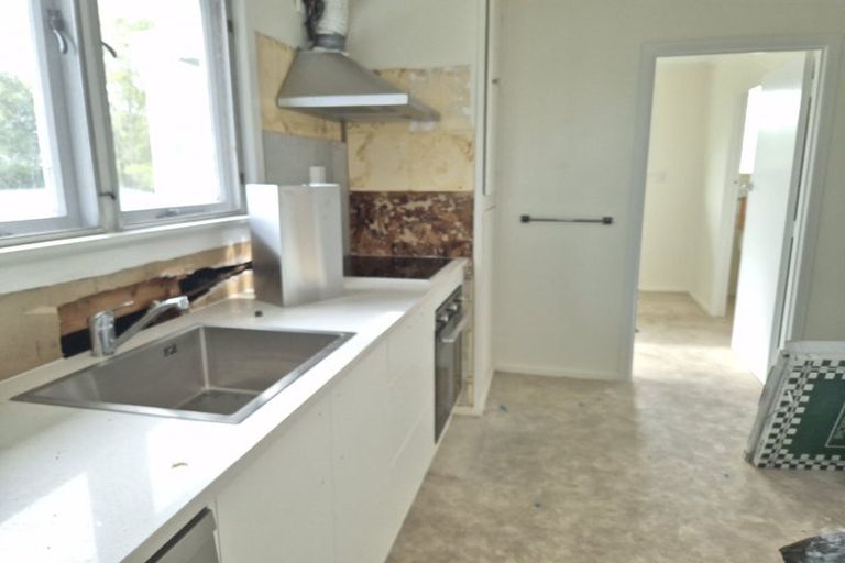 Photo of property in 40 Forest Hill Road, Henderson, Auckland, 0612