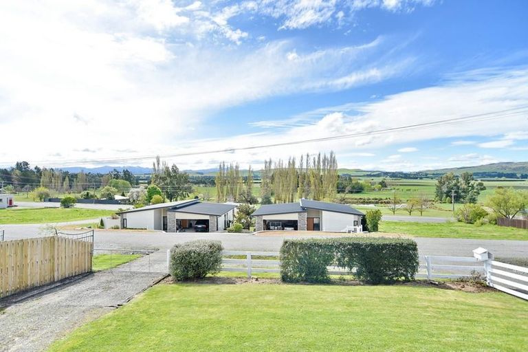 Photo of property in 9 Oxford Street, Waikari, 7420