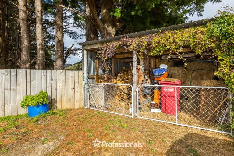 Photo of property in 1712 State Highway 2, Kaitoke, Upper Hutt, 5018