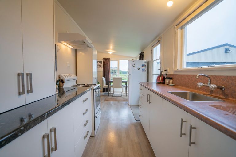 Photo of property in 128 Avon Road, Clifton, Invercargill, 9812