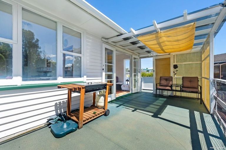 Photo of property in 25a Rodney Street, Howick, Auckland, 2014