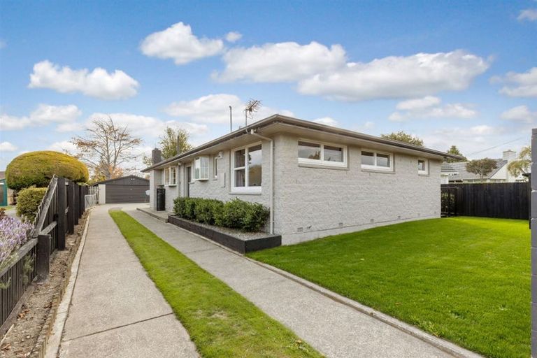 Photo of property in 215 Grimseys Road, Redwood, Christchurch, 8051