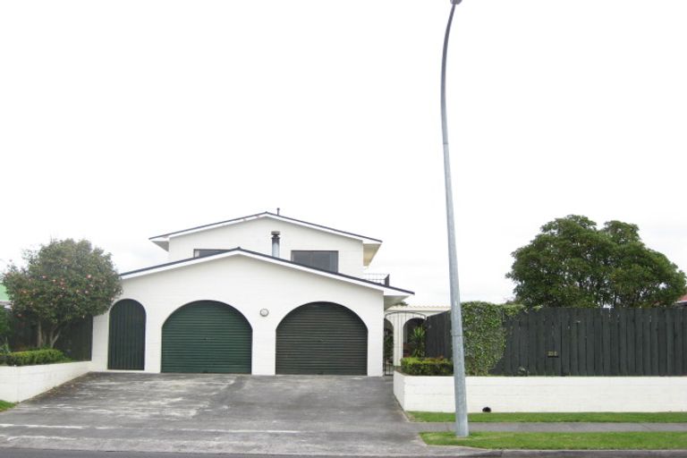 Photo of property in 220 Parklands Avenue, Bell Block, New Plymouth, 4312