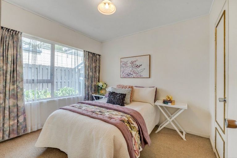 Photo of property in 188a Fisher Parade, Farm Cove, Auckland, 2012