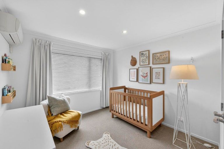 Photo of property in 16 Frank Gill Road, Hobsonville, Auckland, 0616