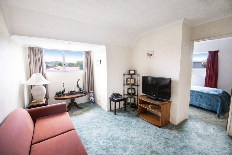 Photo of property in 53 Auckland Road, Greenmeadows, Napier, 4112