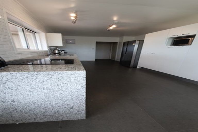 Photo of property in 36 Jade Avenue, Pakuranga Heights, Auckland, 2010