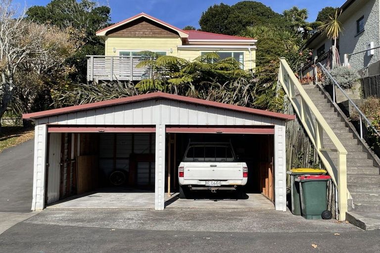 Photo of property in 32 Bonithon Avenue, Moturoa, New Plymouth, 4310