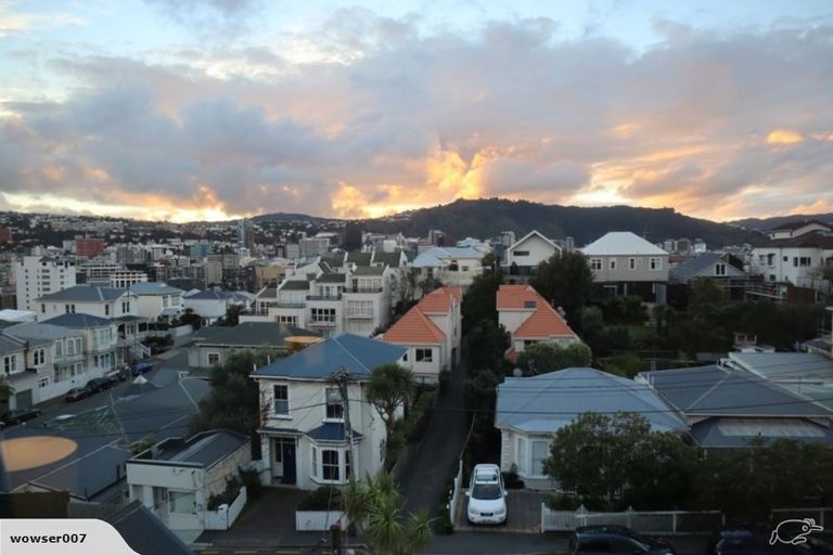 Photo of property in 40 Hawker Street, Mount Victoria, Wellington, 6011