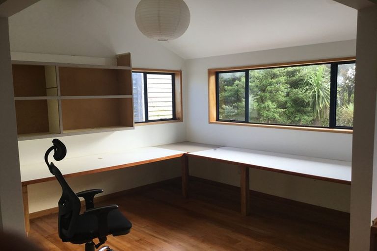 Photo of property in 1049 Scenic Drive North, Swanson, Auckland, 0816