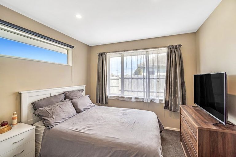 Photo of property in 5 Cossar Street, Burwood, Christchurch, 8083