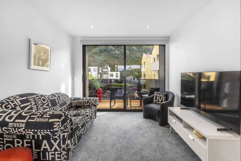 Photo of property in Marrakech Cafe, 13/305 Evans Bay Parade, Hataitai, Wellington, 6021