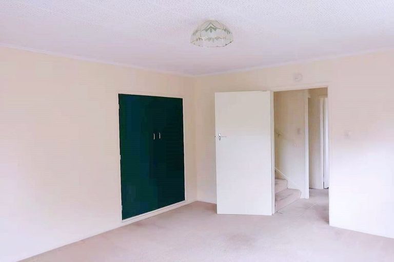 Photo of property in 90 Hillcrest Avenue, Hillcrest, Auckland, 0627