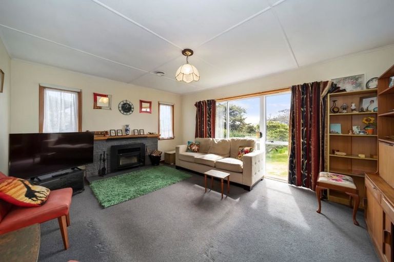 Photo of property in 97d Pioneer Road, Moturoa, New Plymouth, 4310