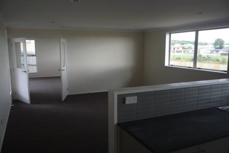 Photo of property in 24 Fairchild Avenue, Goodwood Heights, Auckland, 2105