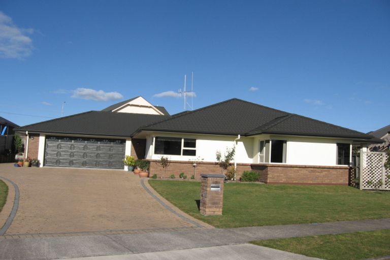 Photo of property in 9 Chatswood Place, Rototuna, Hamilton, 3210