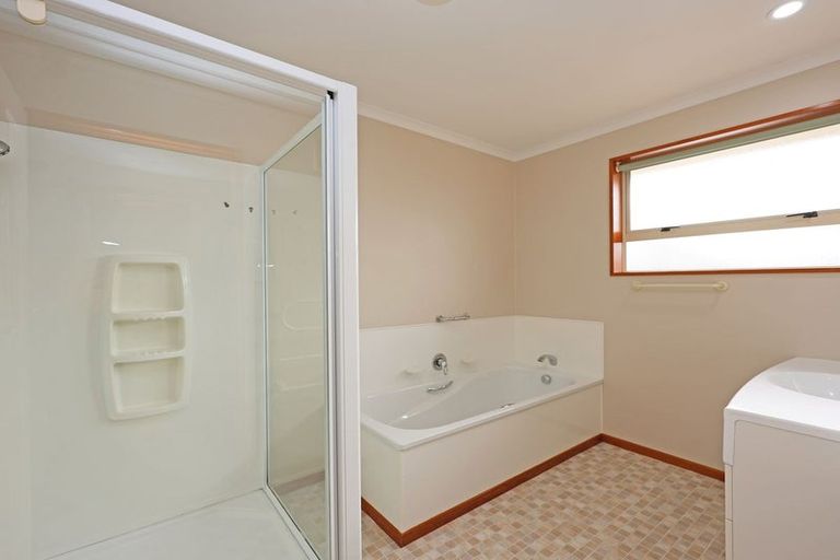Photo of property in 27 Hannah Place, Holmes Hill, Oamaru, 9401