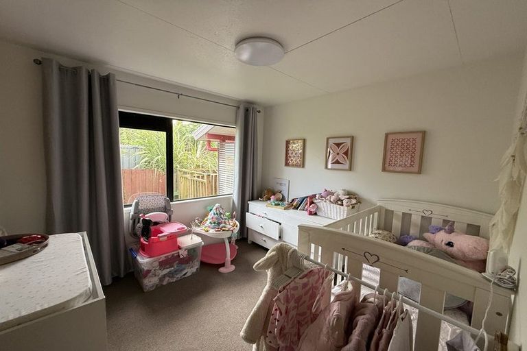 Photo of property in 1/20 Ocean View Road, Northcote, Auckland, 0627