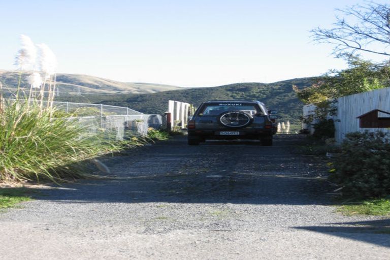 Photo of property in 6b Mcmanaway Grove, Stokes Valley, Lower Hutt, 5019