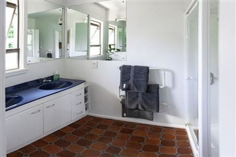 Photo of property in 1/290 Withells Road, Avonhead, Christchurch, 8042