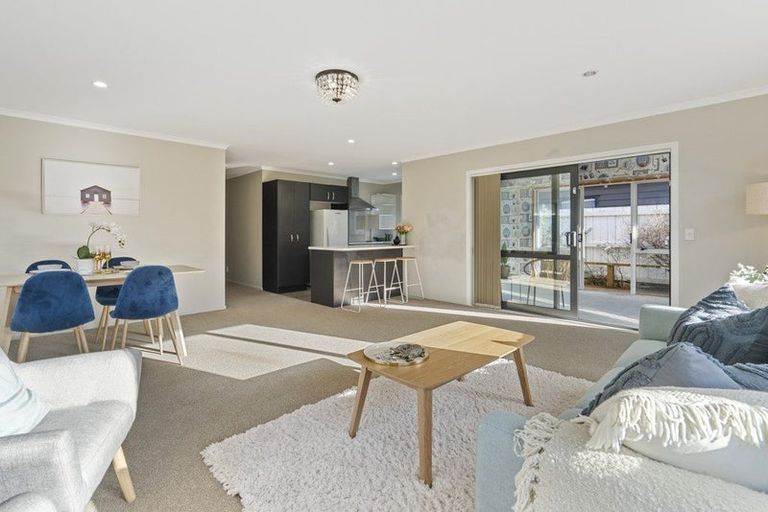 Photo of property in 94 Farmer Crescent, Taita, Lower Hutt, 5011