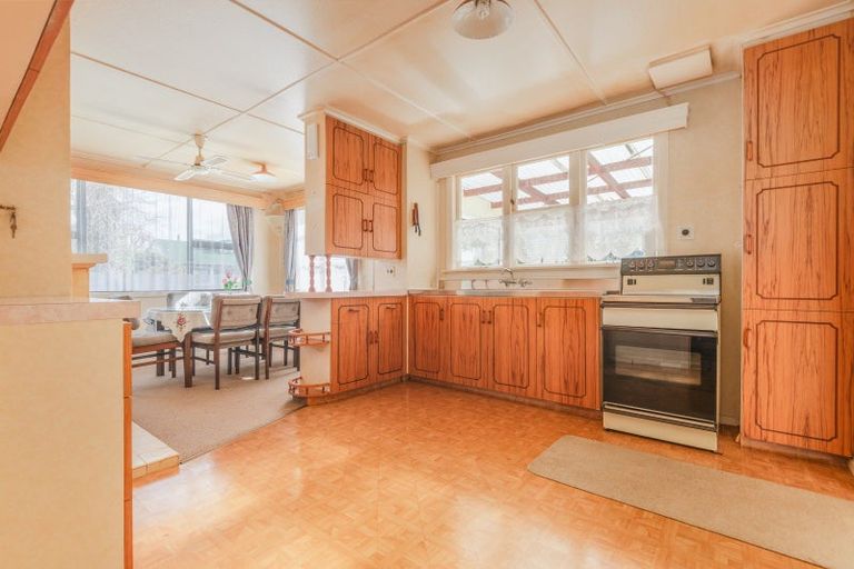 Photo of property in 76 Mclean Street, Woodville, 4920