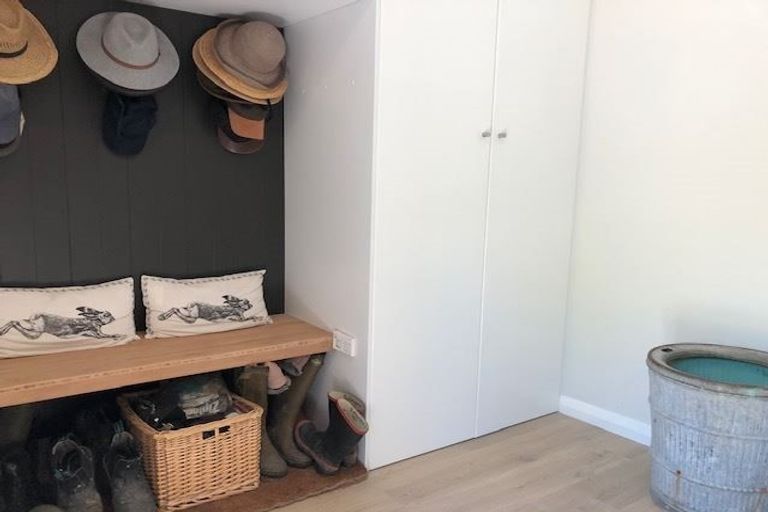 Photo of property in 9 Horton Road, Tasman, Upper Moutere, 7173