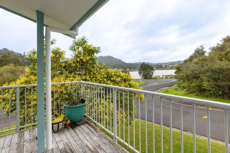 Photo of property in 1 Patton Place, Tairua, 3508