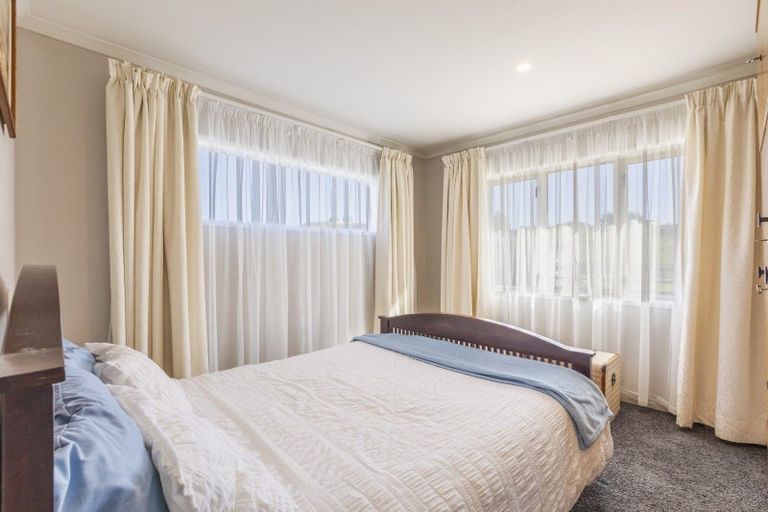 Photo of property in 102a Racecourse Road, Waiuku, 2123