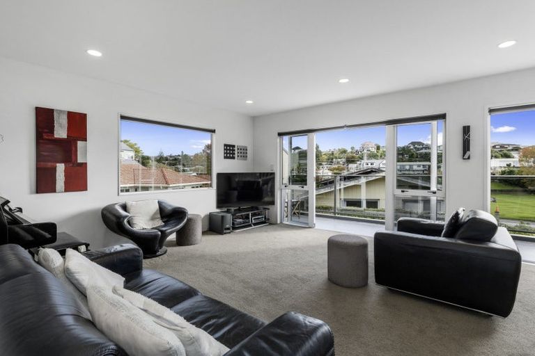 Photo of property in 120 Vale Street, Otumoetai, Tauranga, 3110