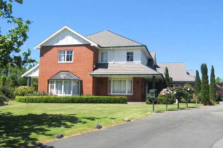 Photo of property in 121 Regent's Park Drive, Casebrook, Christchurch, 8051