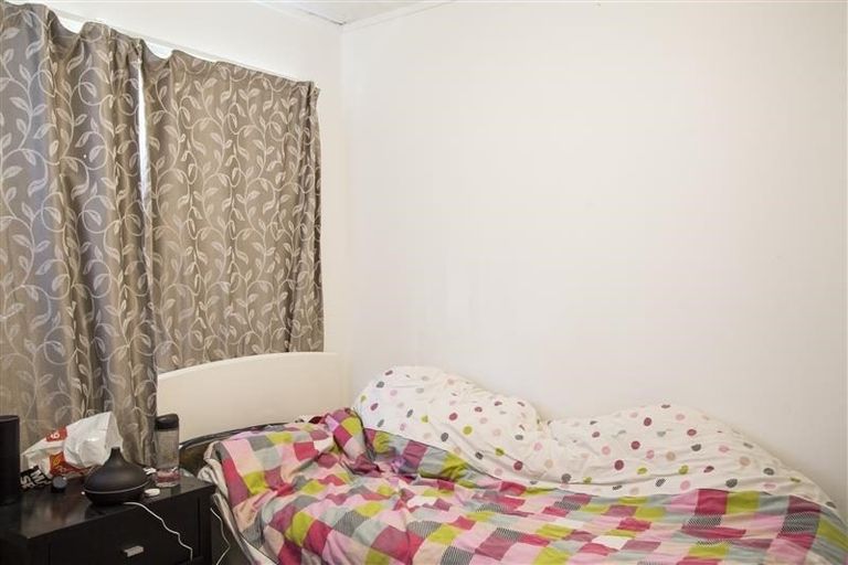 Photo of property in 58 Easton Park Parade, Glenfield, Auckland, 0629