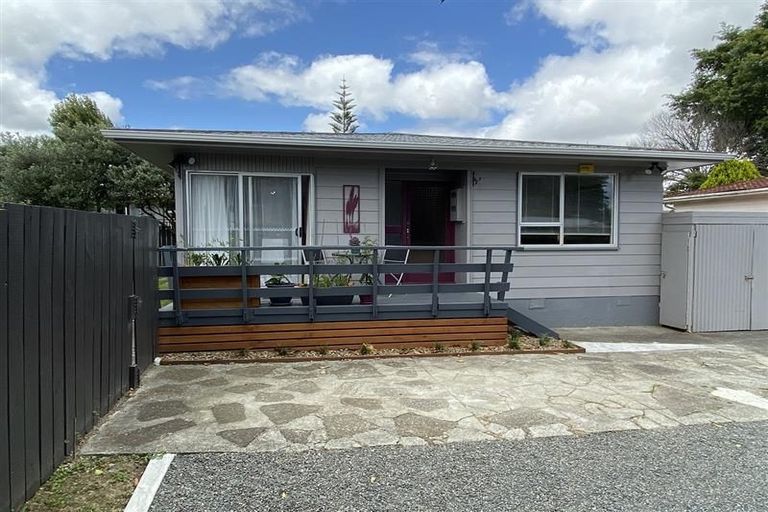 Photo of property in 1/5 Balmerino Avenue, Red Hill, Papakura, 2110