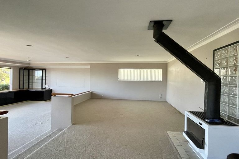 Photo of property in 13 Dayspring Way, Pakuranga, Auckland, 2010
